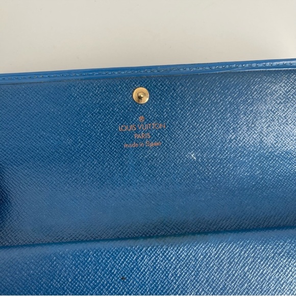 Louis Vuitton Epi Wallet - Picture 11 of 16